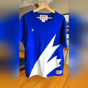 Roots vintage t-shirt. MINT COND. Made in Canada. 100% cotton. Sz Men's L.